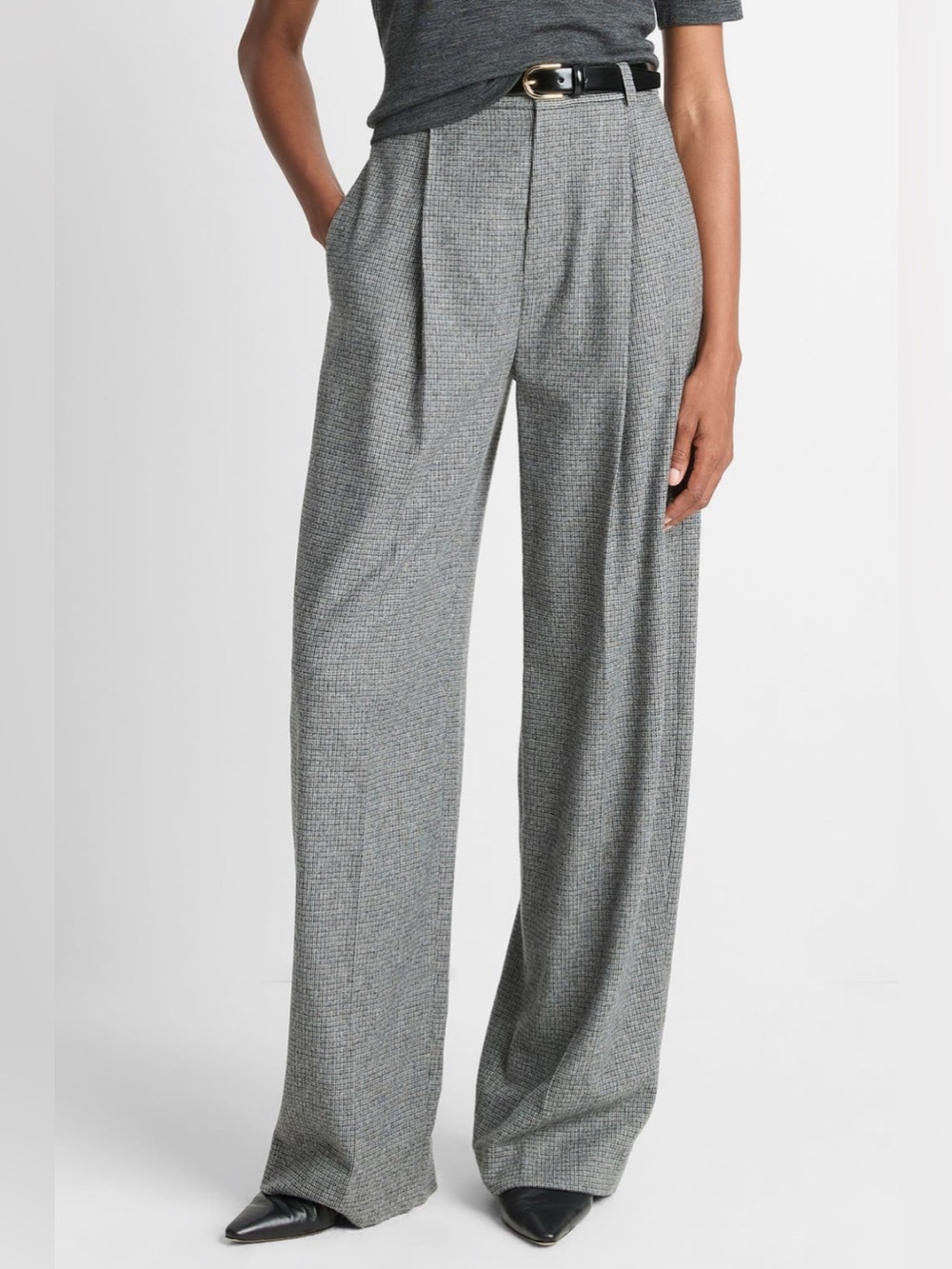 Vince
High Waist
Roman Check
Pants

Color: Dark Grey Check